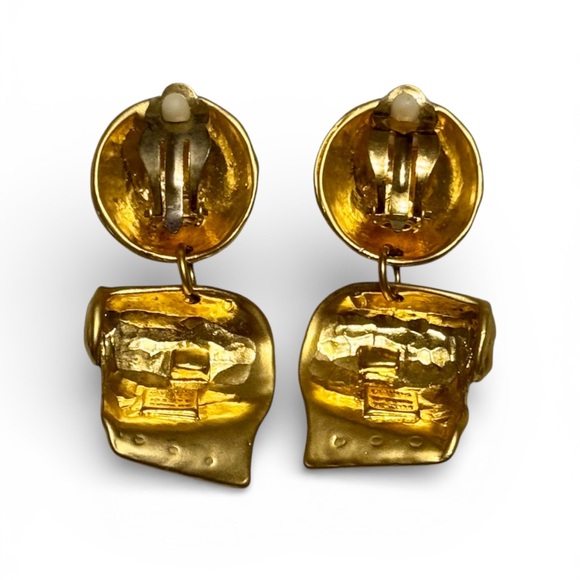 Vintage Dangle Scrolls Brushed Gold Clip On Earrings - Picture 3 of 4